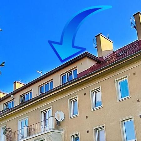 Apartman Pod Jestedem Apartment Liberec Bagian luar foto